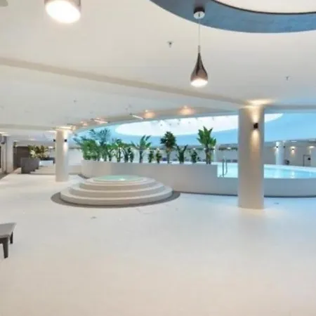 아파트 Hanza Tower 5 Stars