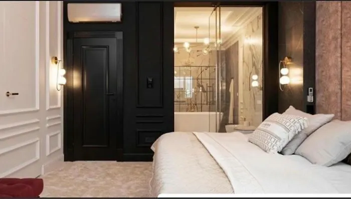 Hanza Tower 5 Stars アパート