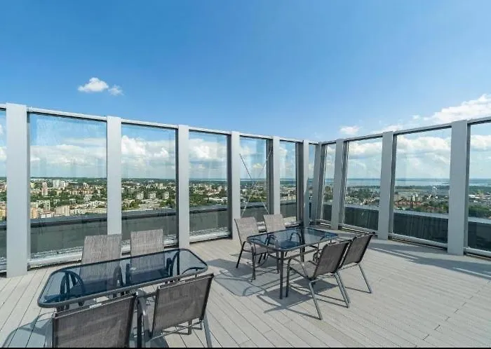 Hanza Tower 5 Stars アパート *