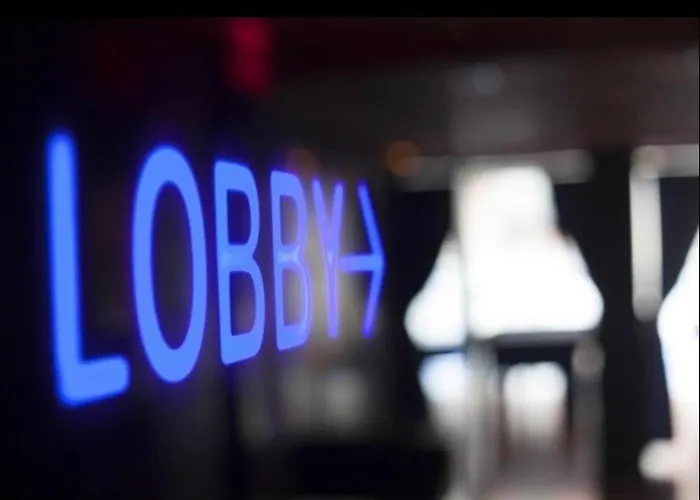 Hanza Tower 5 Stars アパート